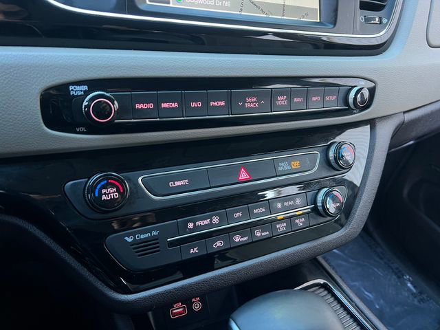 Used 2017 Kia Sedona SX Limited image 26