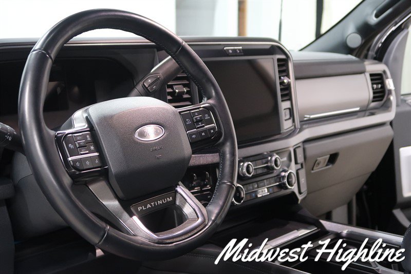 Used 2025 Ford F350 Platinum w/ FX4 Off-Road Package AWD/4WD image 29