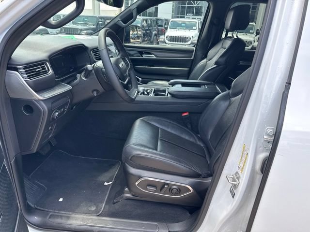Certified 2024 Jeep Wagoneer L Series II RWD image 9