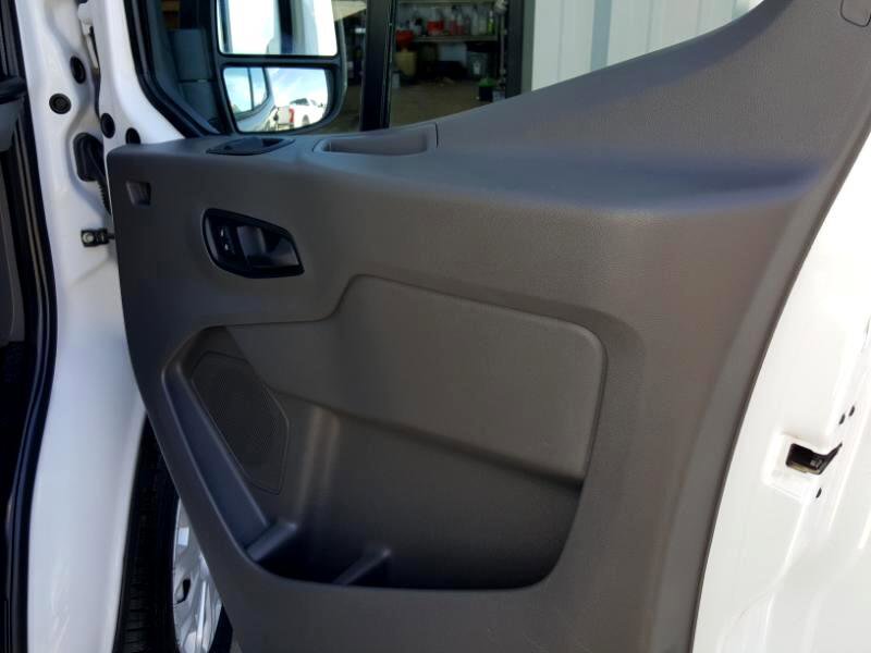 Used 2022 Ford E-Transit 148 High Roof Extended image 23