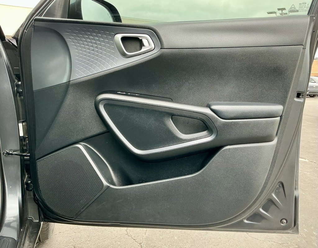 Used 2020 Kia Soul S image 22