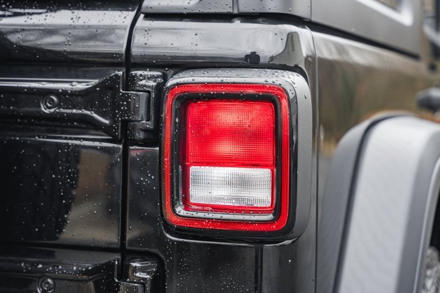 Used 2019 Jeep Wrangler Unlimited Sport S image 7