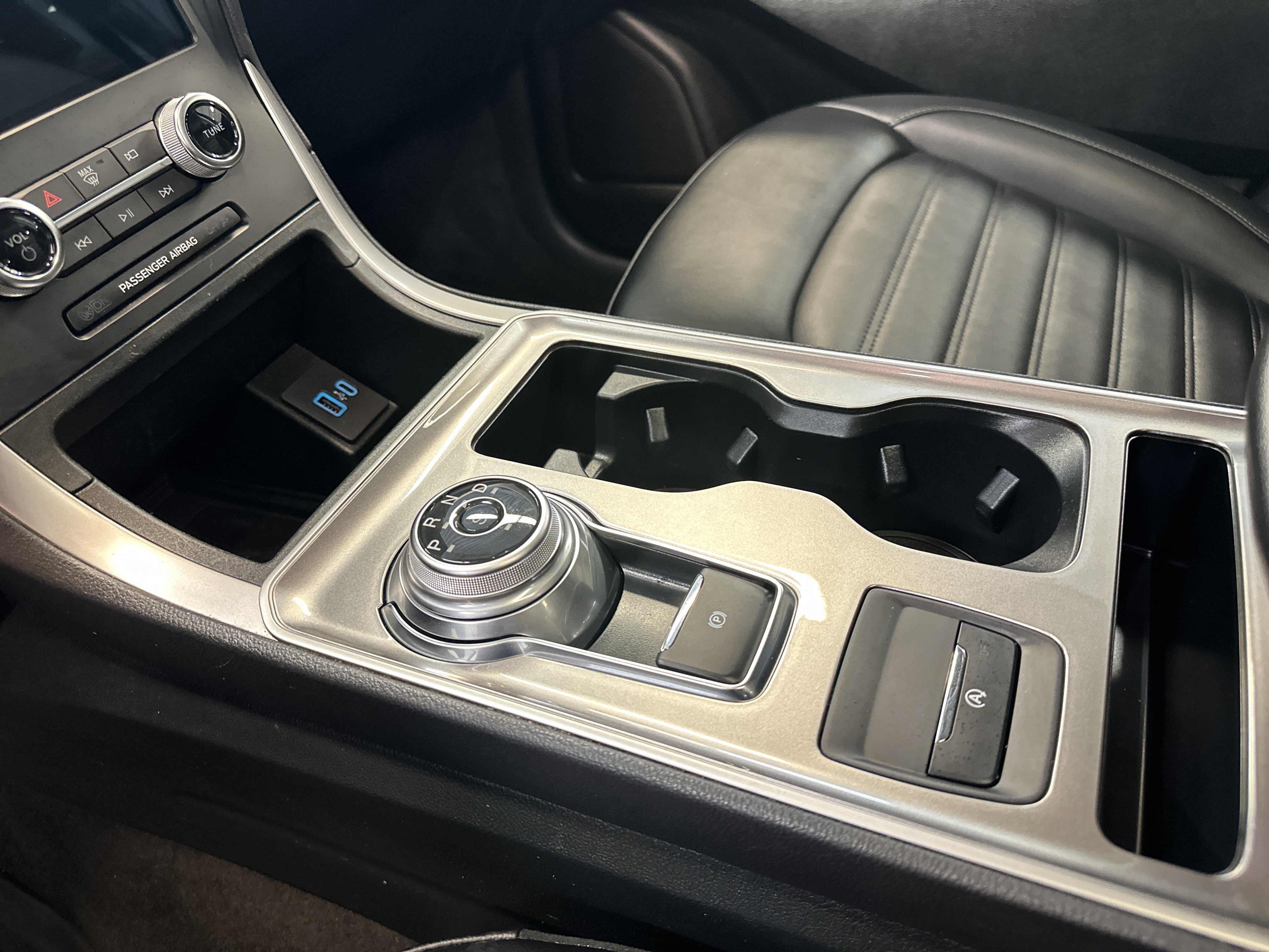 Used 2024 Ford Edge SEL w/ Convenience Package image 32