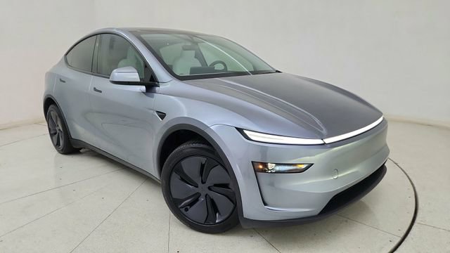 Used 2026 Tesla Model Y 2WD image 85