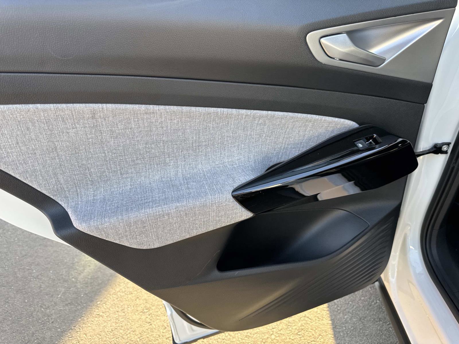 New 2025 Volkswagen ID.4 Pro image 10