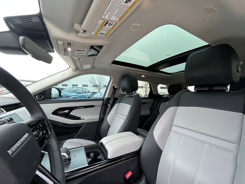 Used 2024 Land Rover Range Rover Evoque Dynamic SE image 12