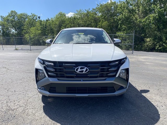 New 2025 Hyundai Tucson SE image 2