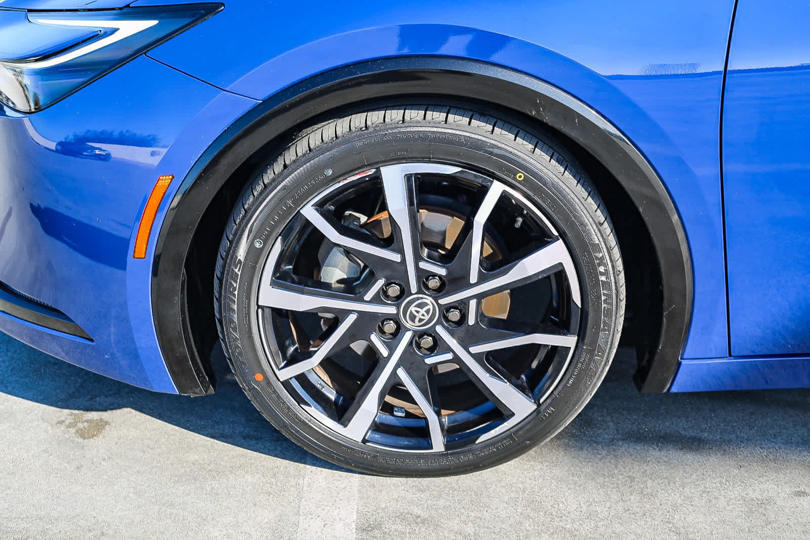 Used 2023 Toyota Prius Prime FWD image 10
