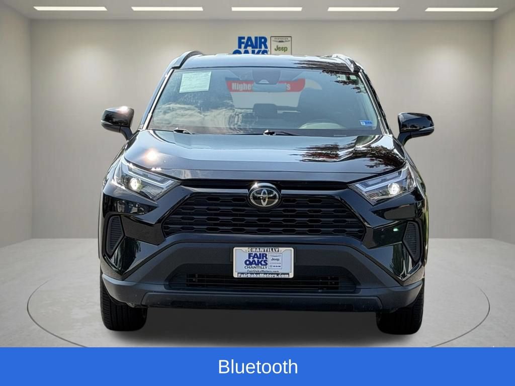 Used 2025 Toyota RAV4 XLE AWD/4WD image 5