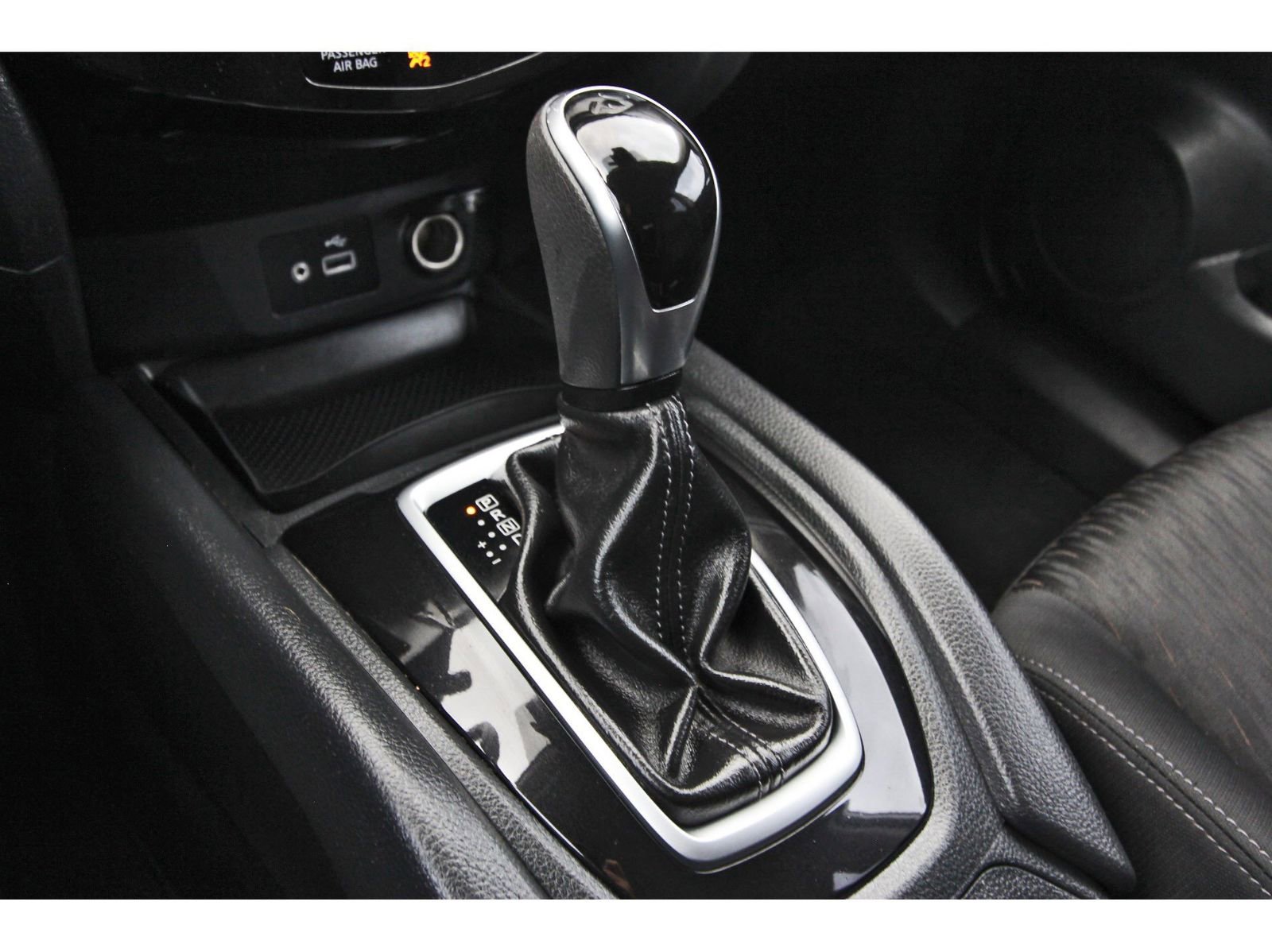 Used 2019 Nissan Rogue S AWD/4WD image 28