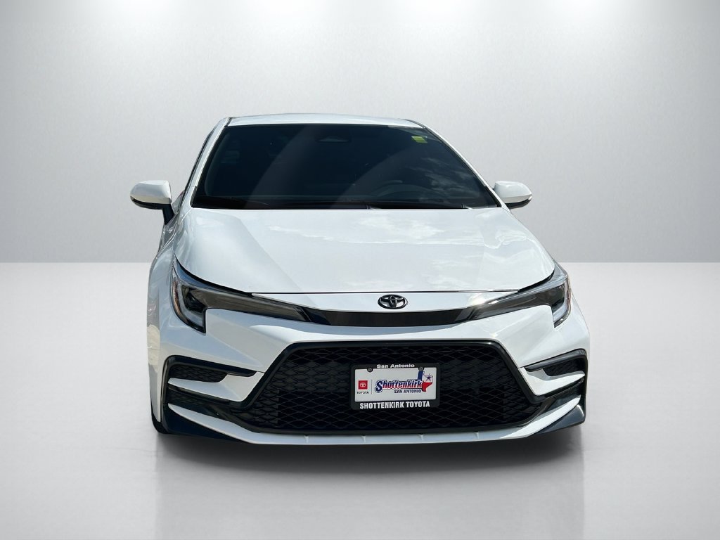 Certified 2026 Toyota Corolla SE FWD image 2