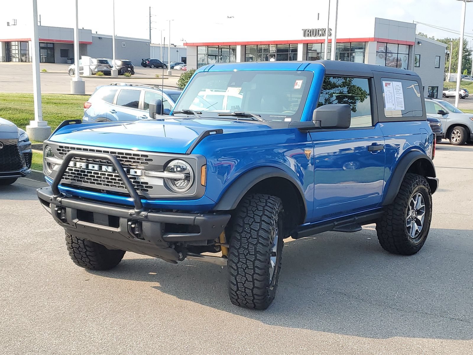 Used 2024 Ford Bronco Badlands AWD/4WD image 2
