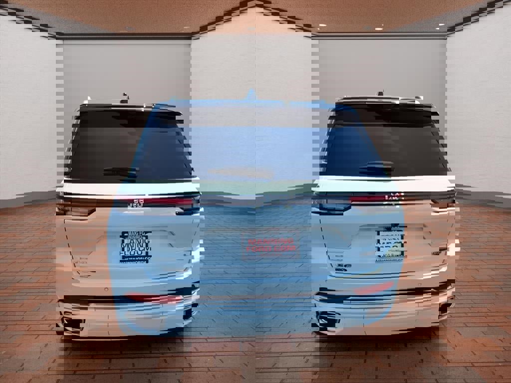 Used 2023 Jeep Grand Cherokee Summit w/ Adv Protech Group IV image 7