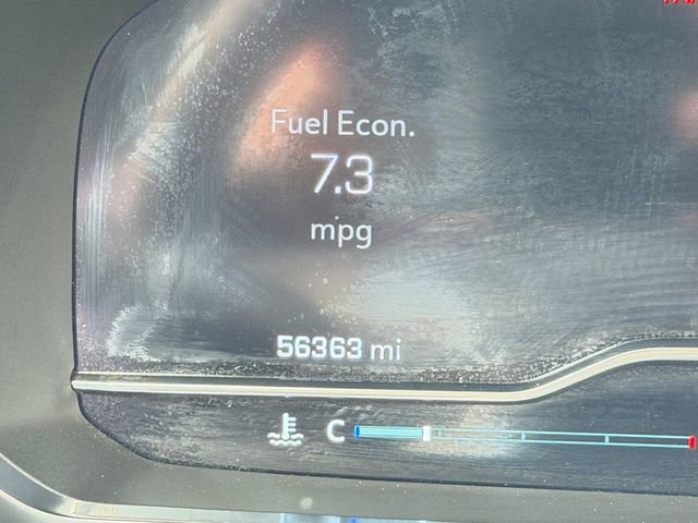 Used 2024 Chevrolet Suburban LT image 20