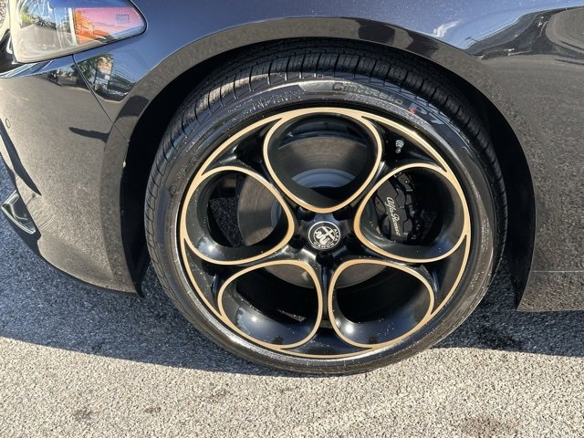 New 2025 Alfa Romeo Giulia AWD w/ Driving Assist Package image 18