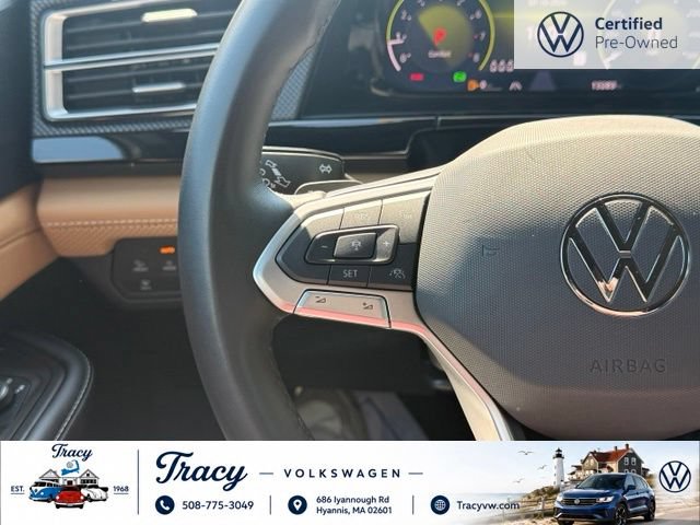 Certified 2026 Volkswagen Atlas Cross Sport SEL R-Line AWD/4WD image 16
