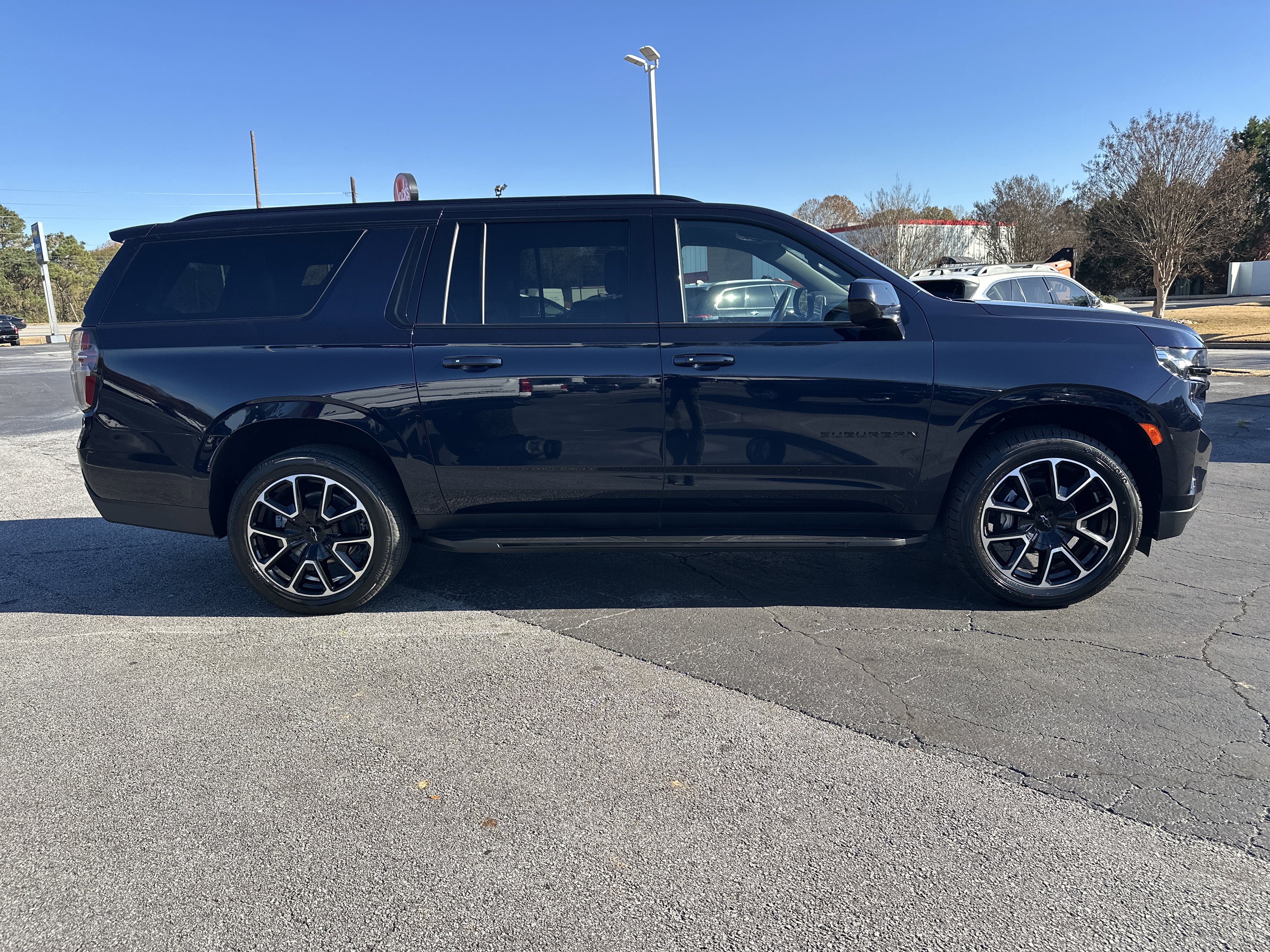 Certified 2024 Chevrolet Suburban RST image 9