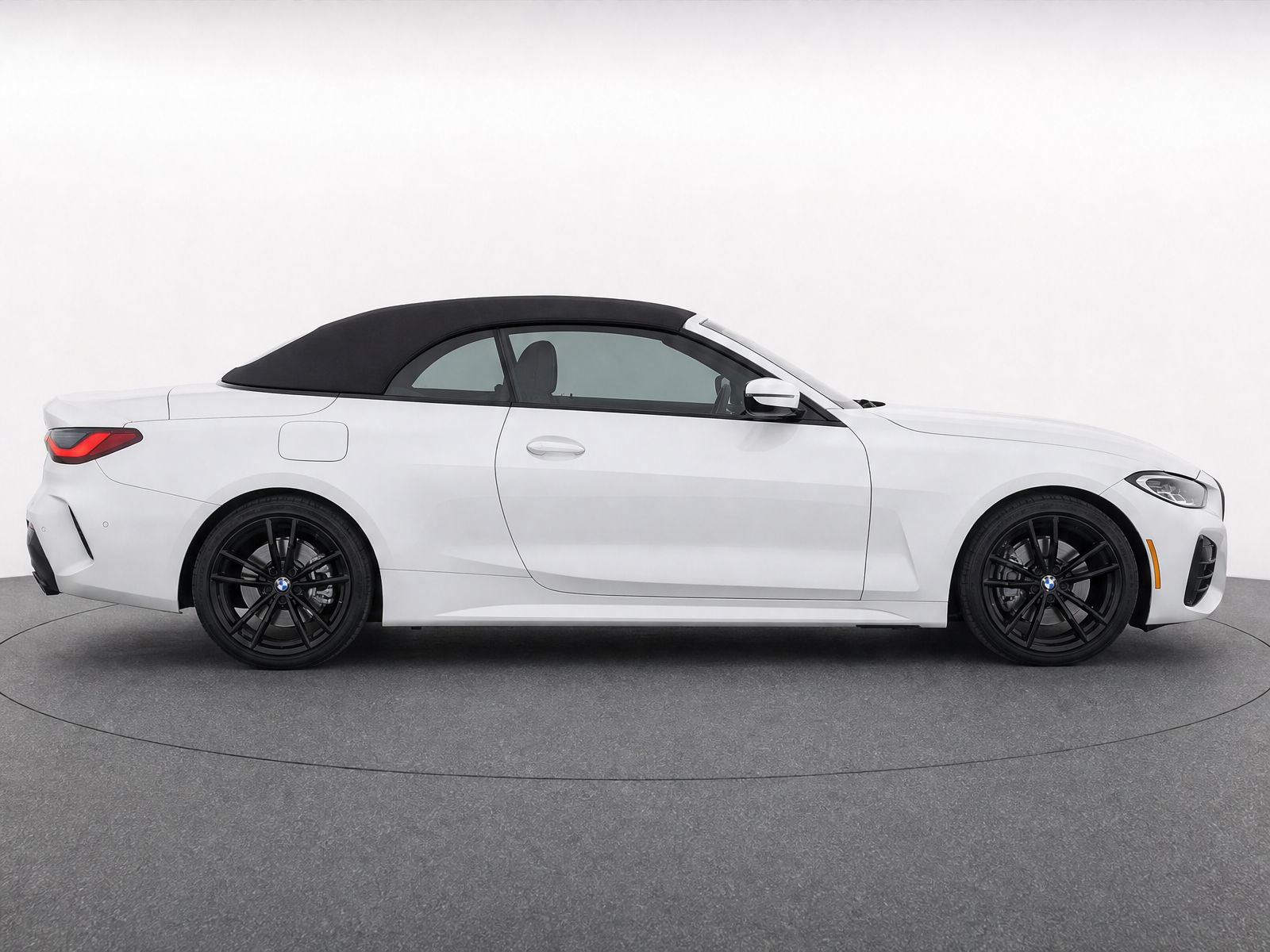 Used 2024 BMW 430i xDrive Convertible w/ M Sport Package AWD/4WD image 8