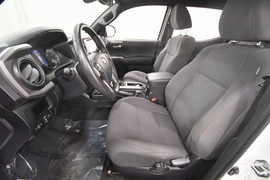 Used 2019 Toyota Tacoma TRD Off-Road image 14