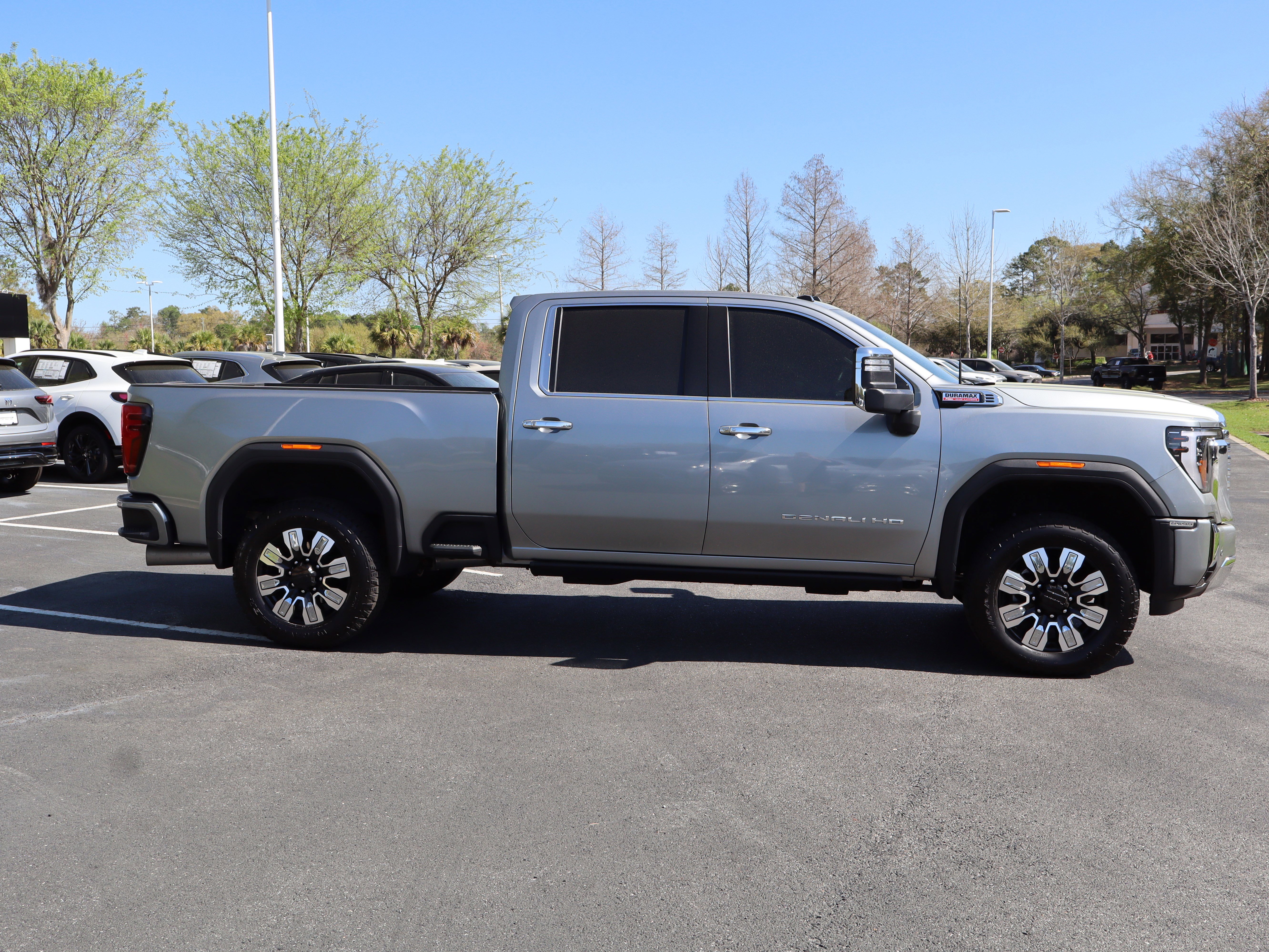 Used 2025 GMC Sierra 2500 Denali w/ Denali Reserve Package image 12