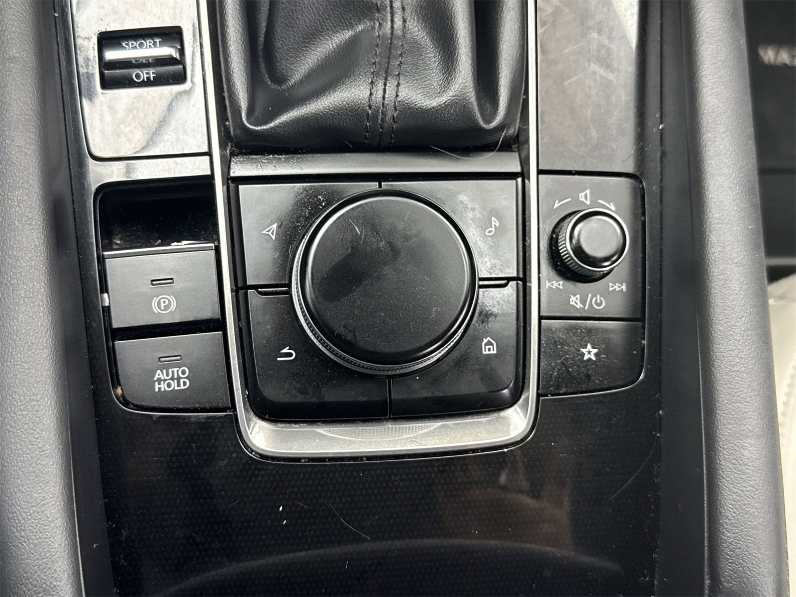 Used 2021 MAZDA MAZDA3 s image 28