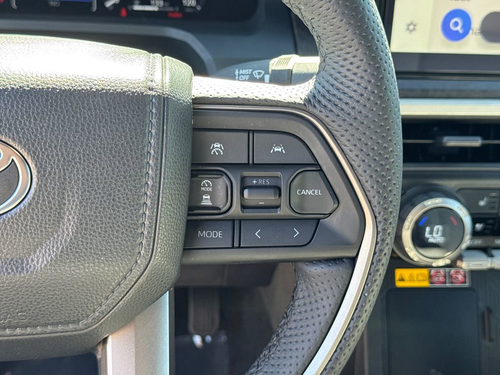 Used 2025 Toyota Tacoma Limited AWD/4WD image 26