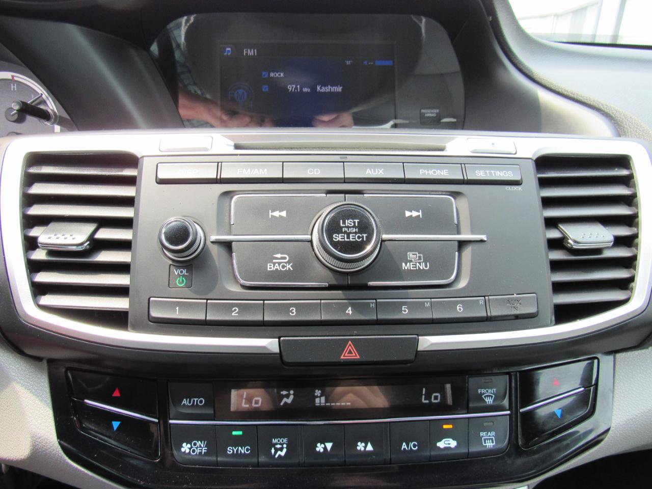 Used 2017 Honda Accord LX image 21
