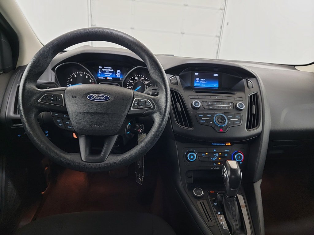 Used 2016 Ford Focus SE FWD image 12