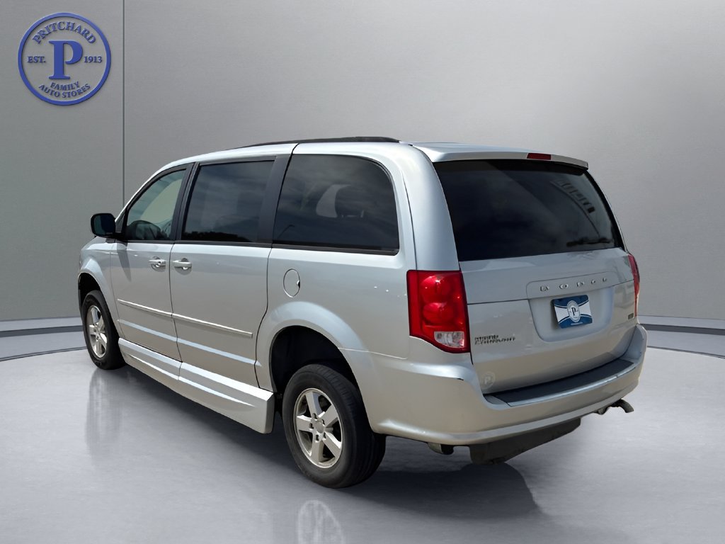 Used 2012 Dodge Grand Caravan SXT FWD image 5