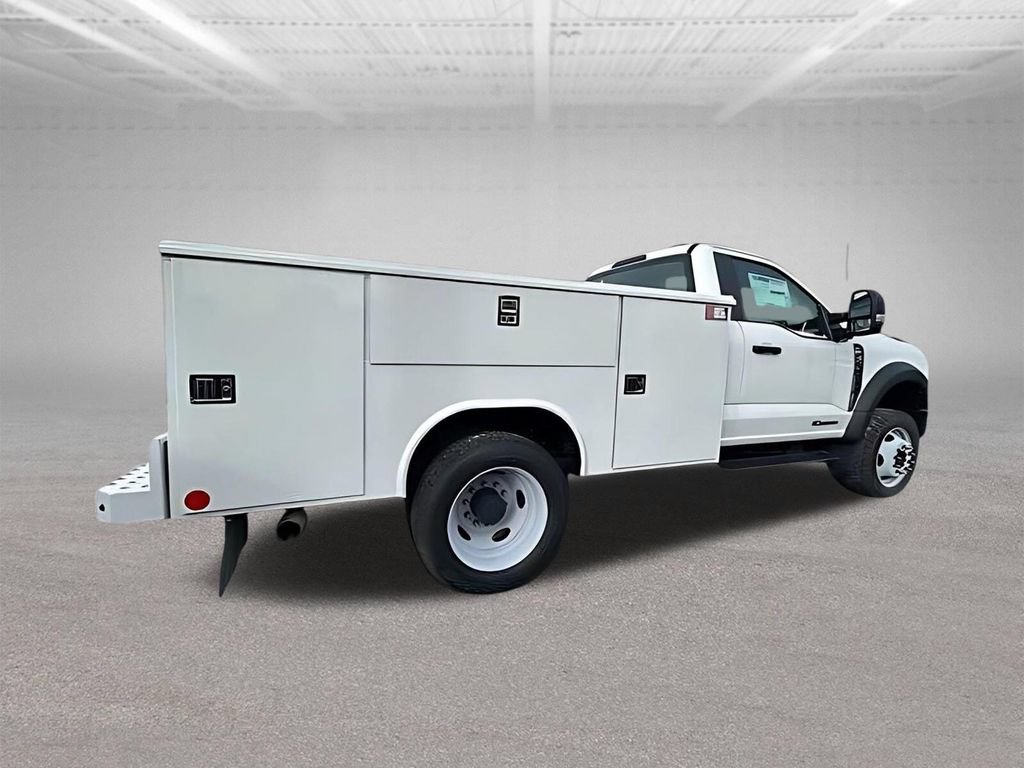 New 2025 Ford F550 4x4 Regular Cab Super Duty image 9
