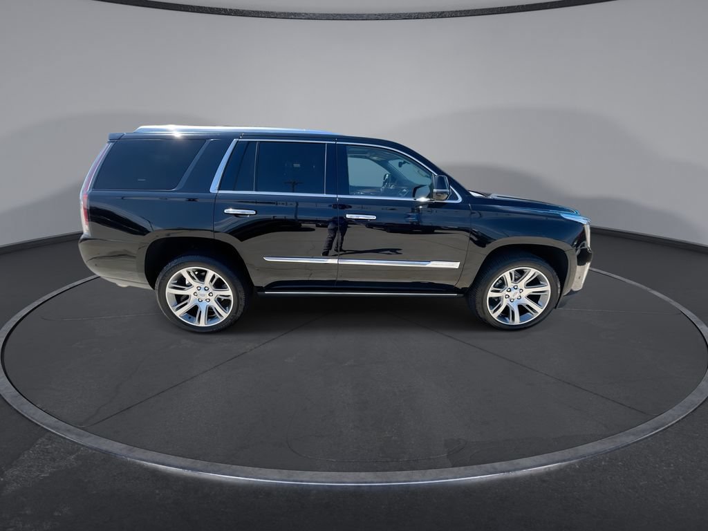 Certified 2018 Cadillac Escalade Premium Luxury AWD/4WD image 9