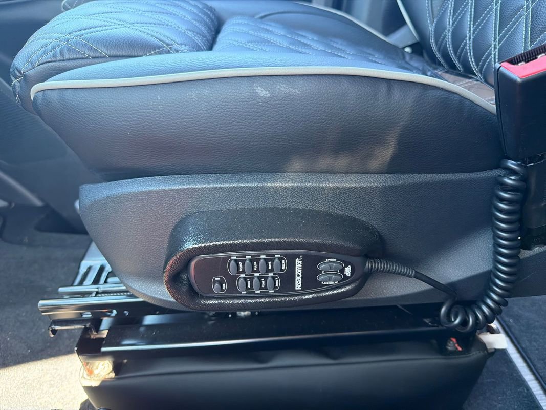 Used 2023 Mercedes-Benz Sprinter 3500 image 20