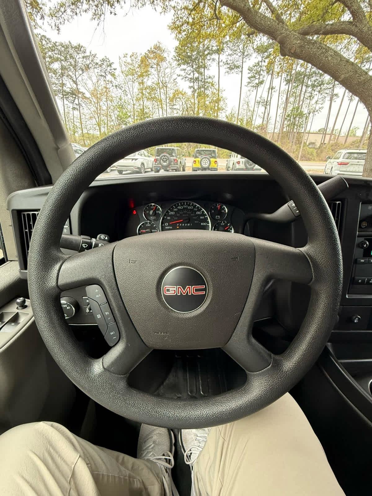 Used 2024 GMC Savana 2500 w/ Driver Convenience Package RWD image 20