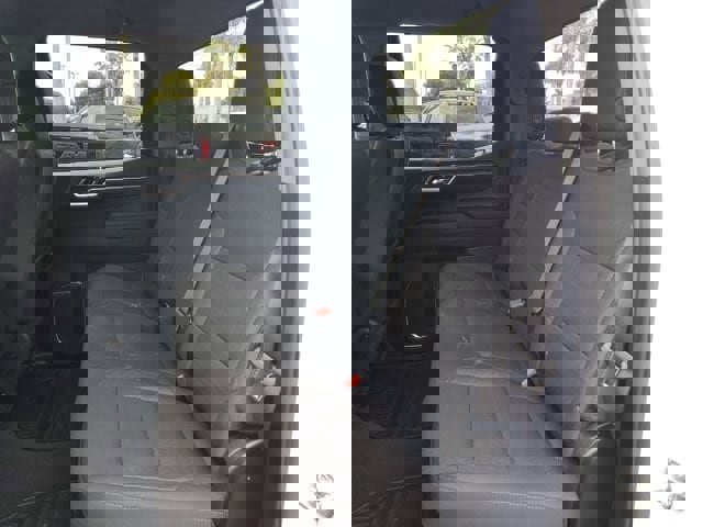 Used 2025 Chevrolet Silverado 1500 LT image 17