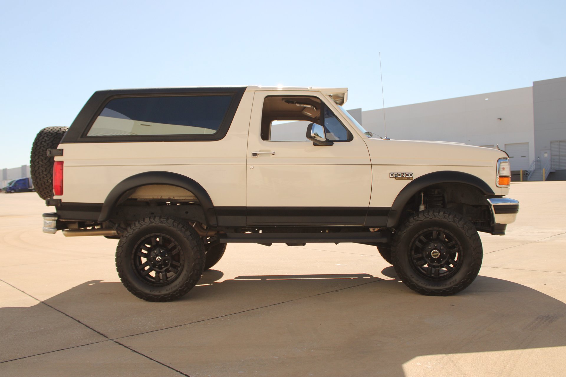 Used 1995 Ford Bronco Eddie Bauer AWD/4WD image 18