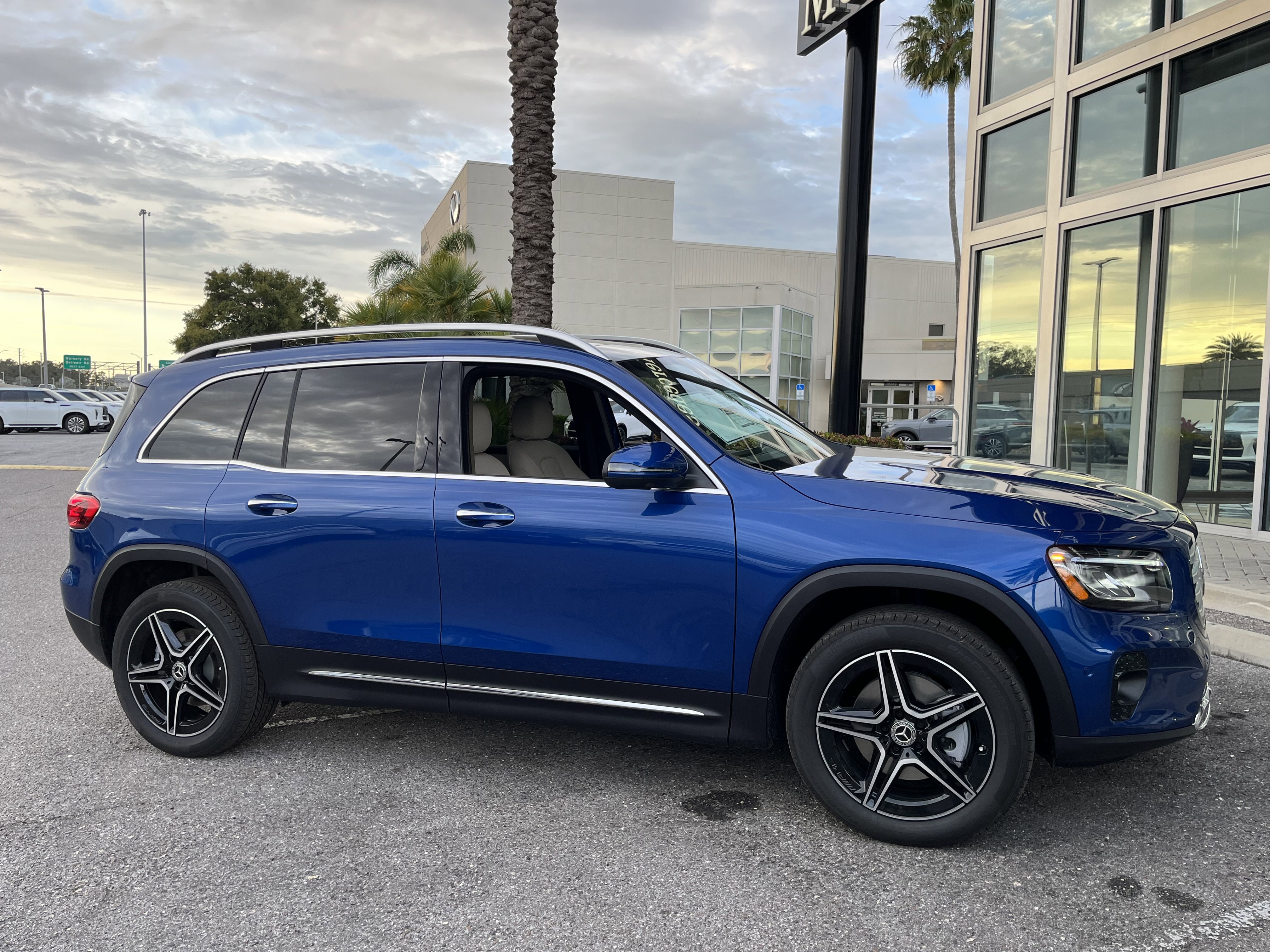 New 2026 Mercedes-Benz GLB 250 image 9
