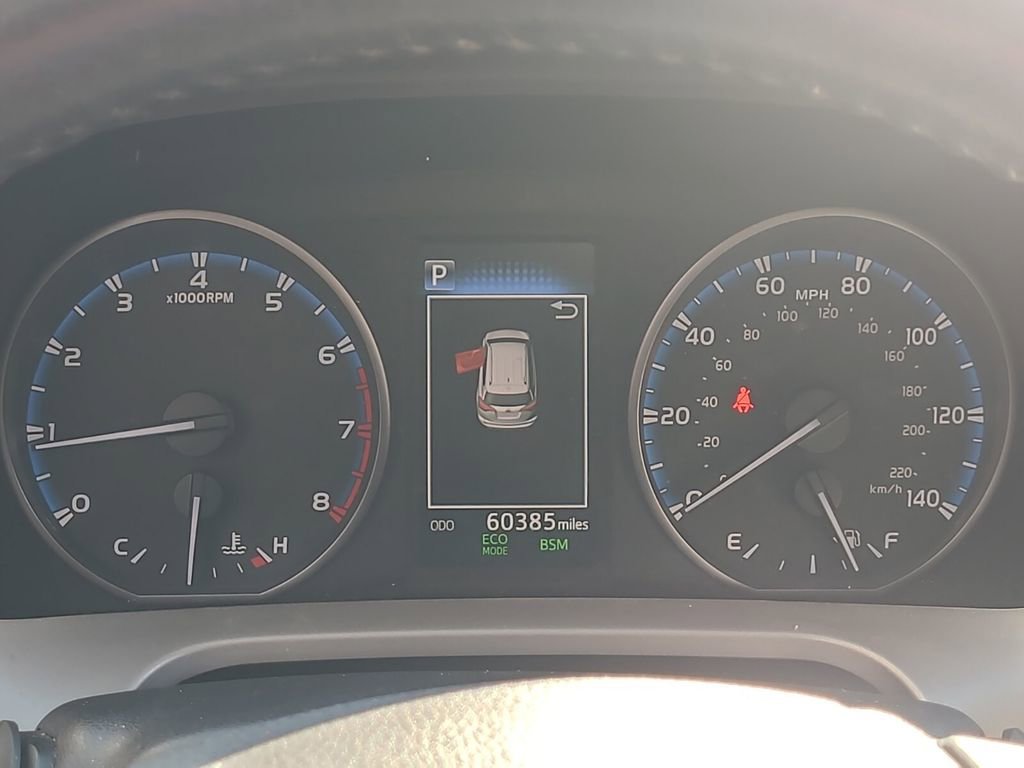 Used 2018 Toyota RAV4 XLE image 26