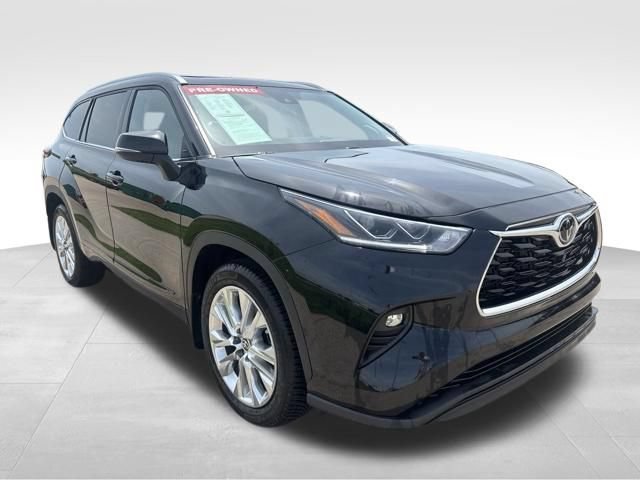 Used 2022 Toyota Highlander Limited AWD/4WD image 5