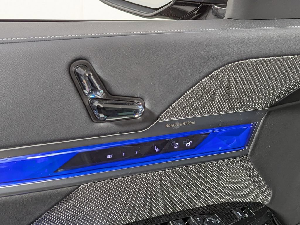 Used 2026 BMW i7 eDrive50 w/ Executive Package RWD image 17