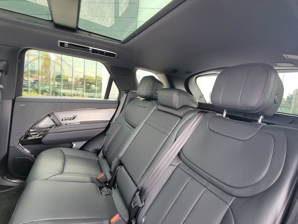 New 2026 Land Rover Range Rover Sport Dynamic SE AWD/4WD image 15