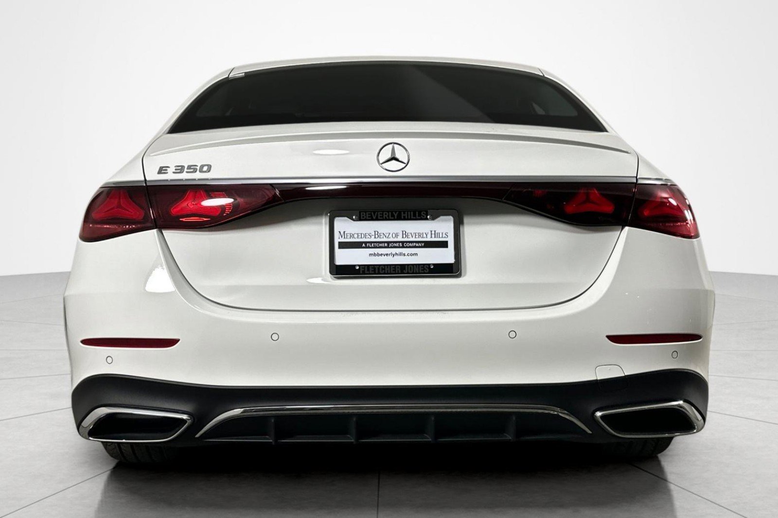 Used 2025 Mercedes-Benz E 350 Sedan image 4
