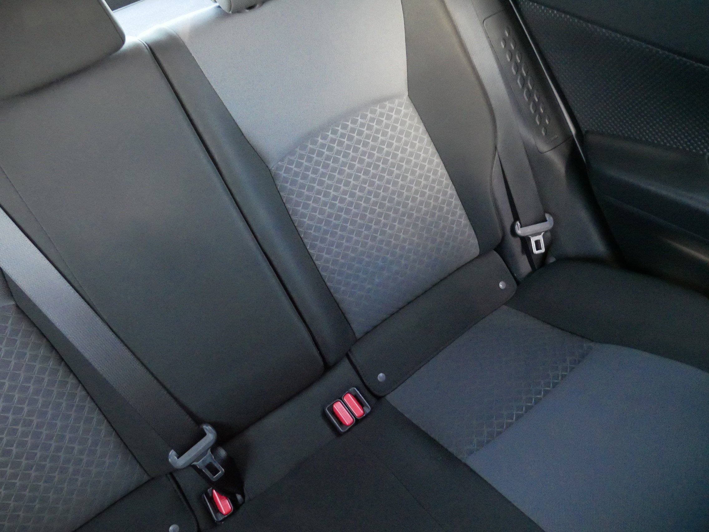 Used 2021 Toyota C-HR LE FWD image 14