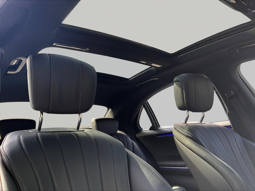 Used 2022 Mercedes-Benz S 500 4MATIC w/ AMG Line Package image 22
