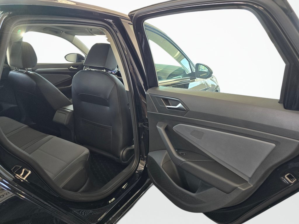 New 2026 Volkswagen Jetta SE FWD image 38