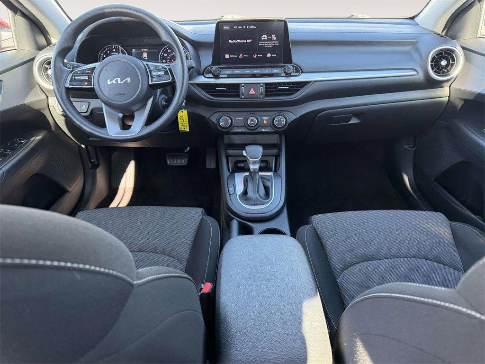 Used 2024 Kia Forte LXS image 2