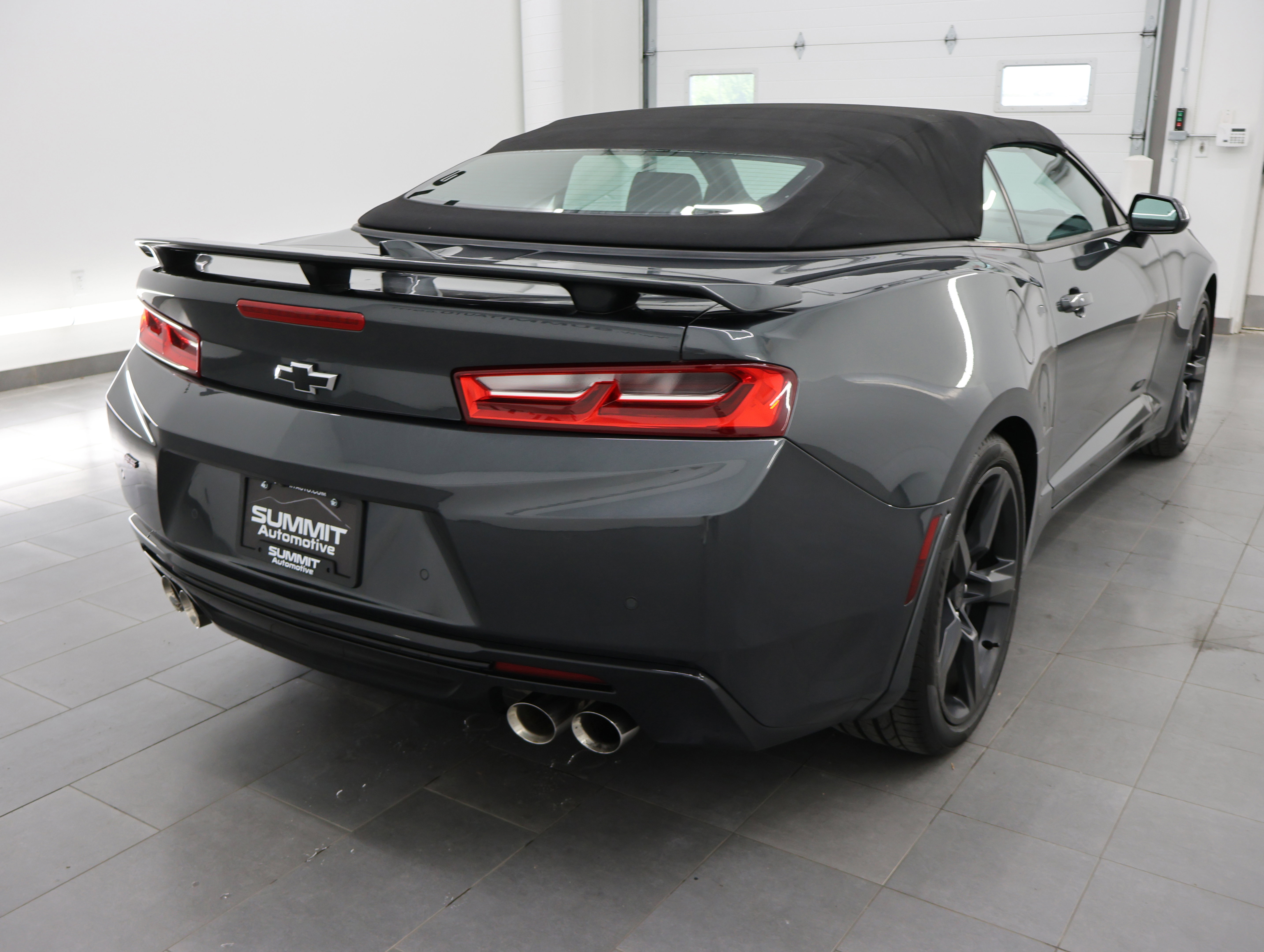 Used 2016 Chevrolet Camaro SS RWD image 5