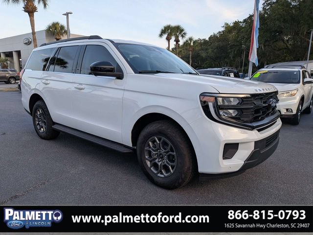 Used 2025 Ford Expedition Active RWD image 1