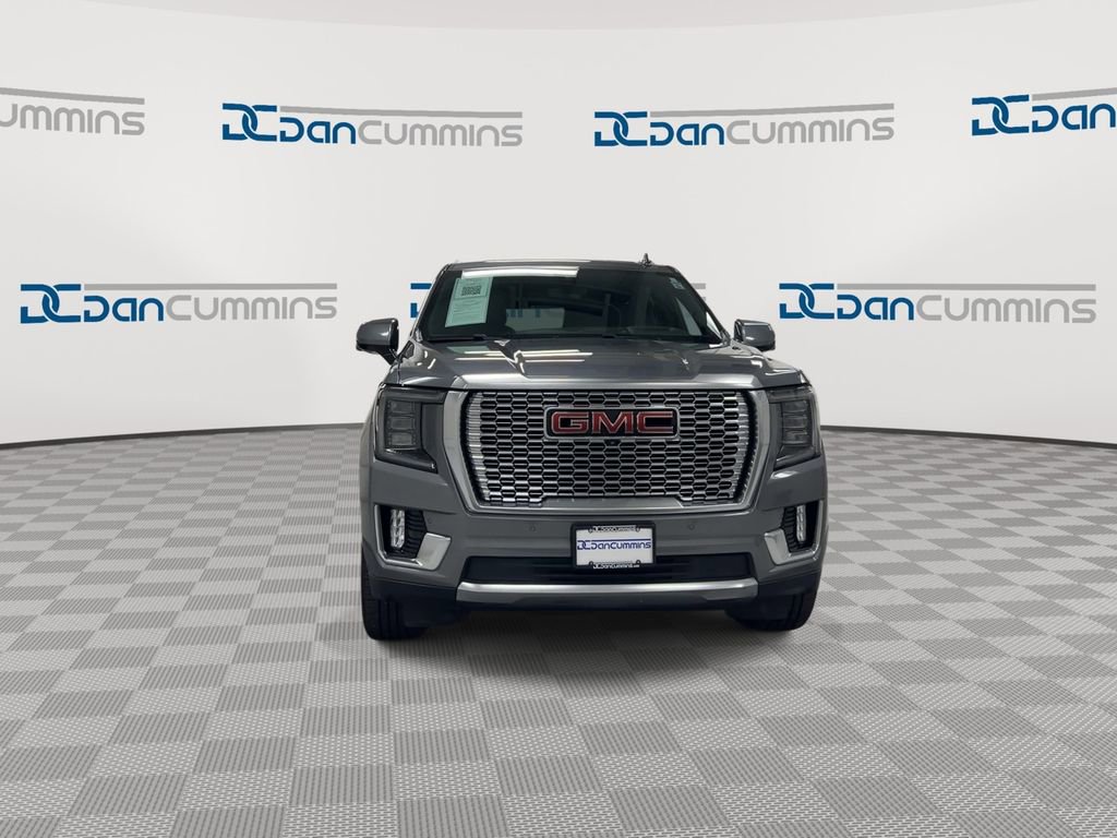 Used 2021 GMC Yukon Denali w/ Denali Premium Package AWD/4WD image 3