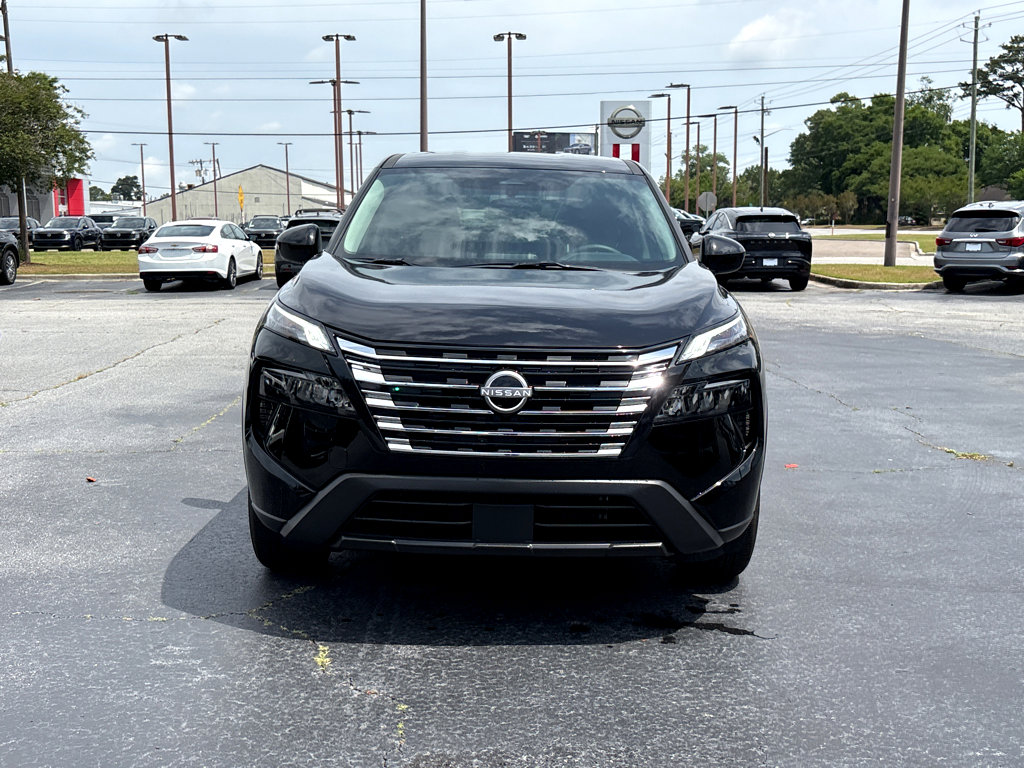 Used 2026 Nissan Rogue SV w/ Cold Weather Package FWD image 2