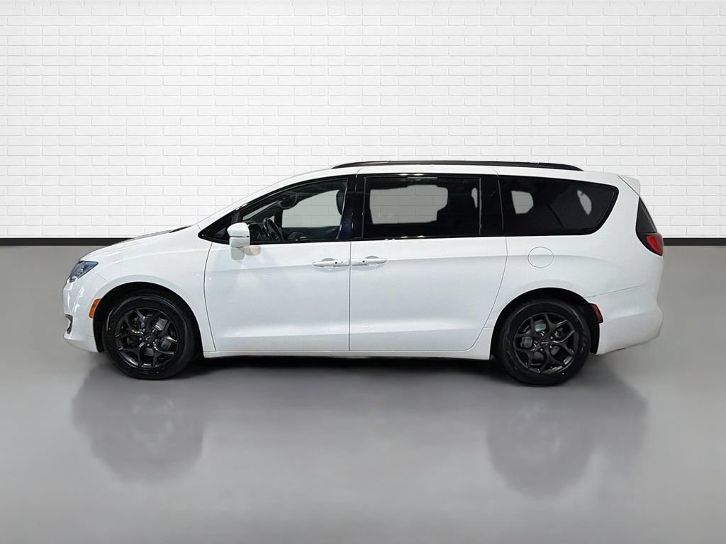 Used 2019 Chrysler Pacifica Limited w/ S Appearance Package FWD image 6